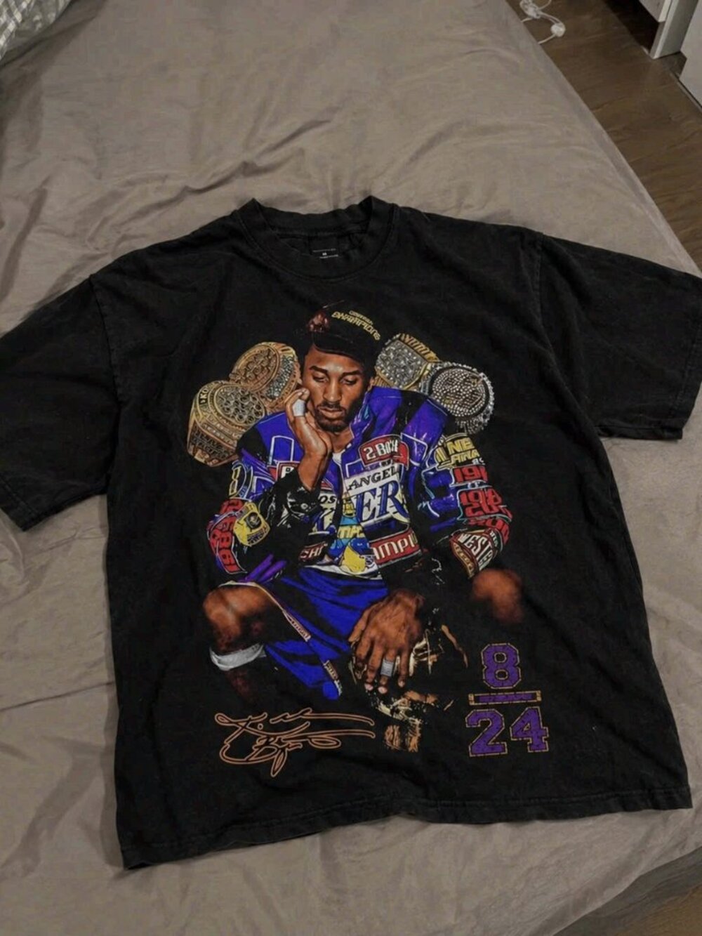 Kobe Bryant 8 24 Championship Rings Tribute Graphic T-Shirt Black